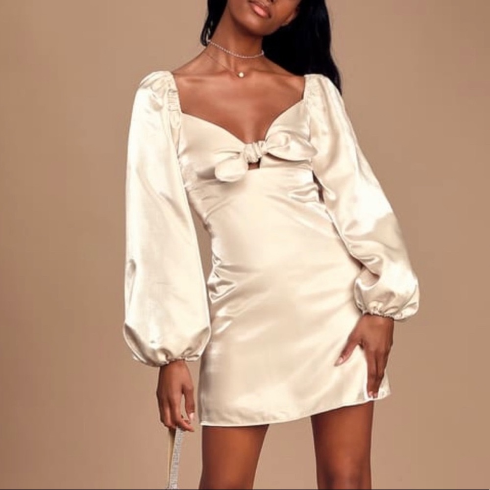 Lulu’s Daydream Cream Satin Puff Sleeve Midi dress